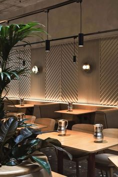 Resturant Interior Design, Bistro Interior, Restaurant Design Inspiration, Industrial Restaurant, Nice Food