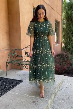 Green Tulle Dress, 34c Size, Modest Floral Dress, Maxi Dress Dark, Floral Dress Wedding Guest, Winter Gowns, Embroidered Tulle Dress, Tulle Maxi Dress, Tulle Material