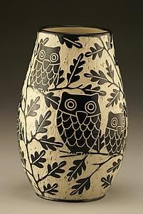 an owl vase is shown on the instagram page for people to view and take pictures