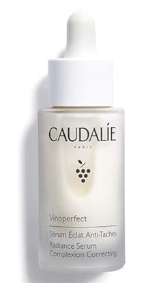 credit amazon Caudalie Vinoperfect, Dark Spot Serum, Trendy Apartment, Great Skin, Clean Girl, Dark Spots, Vitamin C, Serum, Vitamins