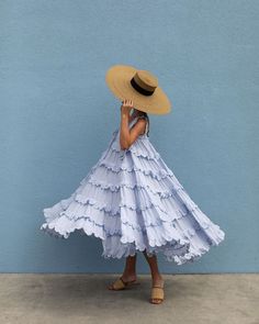 summer feels Lace Beach Wear, Strap Dress Summer, Dress Materials Cotton, White Boho Dress, Dress Cake, Easy Style, Mode Inspo, How To Pose, Lace Ruffle