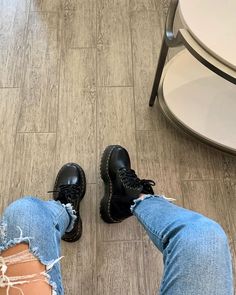 Black Doc Martens Outfit, Jadon Boots, Dr Martens Jadon, Look Grunge, Yennefer Of Vengerberg, Hype Shoes, Shoe Inspo, Dream Shoes