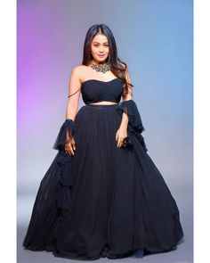 Neha Kakkar Dresses, Embroidery Dress Wedding, भारतीय दुल्हन संबंधी, Chania Choli, डिजाइनर कपड़े, Lehenga Indian, Indian Suit, Black Lehenga, Lehnga Dress