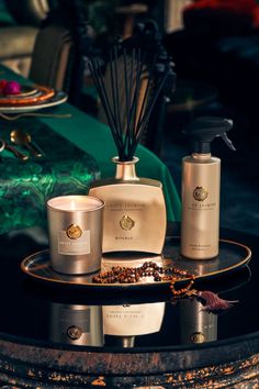 Uplift your house scent with the floral range from Rituals Private Collection Gold Home Accessories, Mini Fragrance, Luxury Photography, Pop Up Market, Hand Balm, New Business Ideas