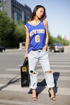 Jeans & Jersey Ball Game Outfit, Nba Shirt, Sporty Chic Style, Denim Heels, Nba Shirts