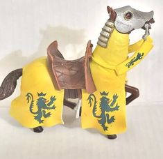 Blue Box Medieval Kings Battle Horse w/ Knight Yellow Green Dragon Crown Armor. PRE-OWNED Battle Horse, Dragon Crown, Dragons Crown, 1st Dibs, Green Dragon, Blue Box, Action Figure Accessories, Stuffed Animals, Pet Toys