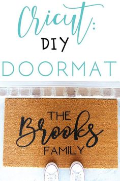 a door mat with the words, how to create a diy doormat on it