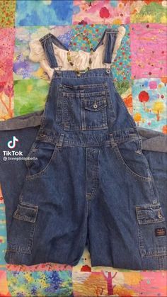 Baggy Overalls Outfit, Overalls Outfit Aesthetic, Baggy Overalls, Overalls Outfit, Love Clothing, Cute Comfy Outfits, Swaggy Outfits, Denim Overalls, Mom Outfits