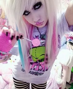 Scene Queen Makeup, Emo Scene Girls, Scene Queen, Kids Diary, Queen Makeup