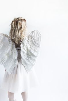 DIY Angel Wings - Say Yes Nativity Costumes, Mesh Wreath Diy, Angel Outfit, Angel Costume