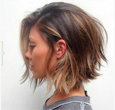 Cabelos curtos: 50 inspirações para todos os formatos de rosto Low Maintenance Haircut For Thick Hair, Bob Lung, Choppy Bob Hairstyles, 2015 Hairstyles, A Bob, Short Hairstyle, Good Hair Day, Bob Cut