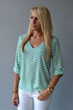 like the chevron printl Fix Clothing, Chevron Blouse, Chevron Top, Fun Shirt, Stitch Fix Stylist, Pretty Top, Family Pics