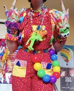 Neon Rainbow Outfits, Clowncore Overalls, Clown Punk Fashion, Clowncore Outfit Ideas, Goth Clowncore Fashion, Werid Core Outfits, Decora Aesthetic Outfits, Decora Outfits Aesthetic