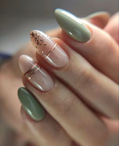 Green And Gold Nails Acrylic, Sage Green Nail Designs, Gold Gel Nails, Elegant Touch Nails, Gold Acrylic Nails, Casual Nails, Pretty Nail Art Designs