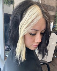 Back Hair Color Ideas, Black And Blonde Contrast Hair, Short Hair Black And Blonde, Blonde Underneath Black Hair Short, Colorblock Hair Black And Blonde, Half Blonde Half Black Hair Short, Blonde And Black Short Hair, Black And Blonde Hair Ideas Short, Blonde Chunk In Front Of Hair