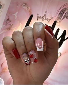 Non Traditional Christmas Nails, Nails Navidad, Red Sparkly Nails, Ladybug Nails, Xmas Nail Designs, Nail Art Noel, Quick Nail Art, Fancy Nail Art, Fruit Nail Art