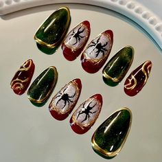 Spider Almond Nails, Jewel Spider Nails, Spider Design Nails, Just Nails, Bug Nails, Friends Nails, Nails Spider, Spider Nails, Nails Spooky