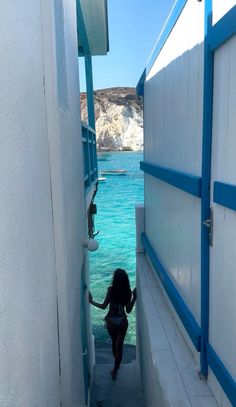 Athens Aesthetic Photos, Greece Pics Aesthetic, Pictures In Greece, Greece Inspo Pics, Milos Greece Aesthetic, Greece Girl Aesthetic, Greek Islands Aesthetic, Milos Aesthetic, Greek Island Aesthetic