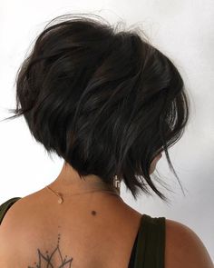 Trendy Bob Hairstyles Thick Hair, Short Angled Bobs, Aline Bob, Popular Short Hairstyles, Angled Bob, Short Hairstyles For Thick Hair, Hair 2018, Trending Hairstyles