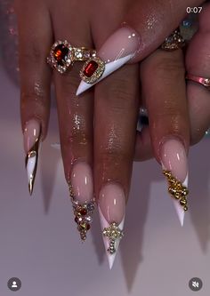 Gem Nail Designs, Gold Acrylic Nails, Glamour Nails, Acrylic Press On Nails, Cute Acrylic Nail Designs, Simple Acrylic Nails, Nail Tip, Exotic Nails, Acrylic Nails Coffin Pink