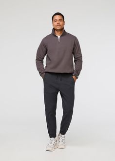 Men’s Sweat Pants Outfit, Pe Teacher Outfits Men, Elevated Athleisure Outfits Men, Men’s Athletic Wear Winter, Men Lounge Outfit, Athlesuire Outfit Mens, Jogger Pants Outfit Hombre, Athleisure Men Outfit, Men’s Athletic Fashion Outfits