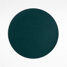 a black circle on a white background