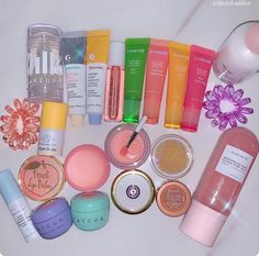 Baddie Products, Skincare Recommendations, Penyimpanan Makeup, Holistic Skin Care, Lip Balm Collection, Cheap Skin Care Products, Drugstore Skincare