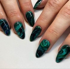 Teal Nail Designs, Gold Glitter Nail Polish, Camo Nails, St Patricks Day Nails, Teal Nails, Gold Glitter Nails, Green Nail Designs, Photo Recreation