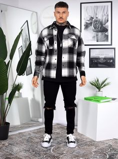 Abs Pic, Outfits For Teenage Guys, Hype Clothing, Urban Style Outfits, Big Men Fashion, Flannel Outfits, Mens Casual Outfits Summer, Black Men Street Fashion