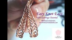 a person holding some kind of metal item in their hand with the words easy knot - easy