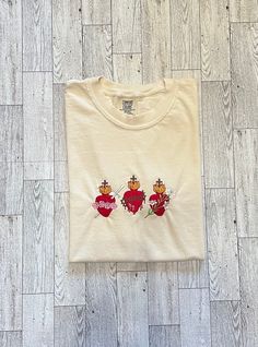 Three Sacred Hearts T shirt, Mary of God, Catholic Shirt, Virgin Mary,Ave Maria Catholic Floral Women's T shirt, Catholic Gifts for Mary - Etsy Brasil Catholic Fashion, Catholic Clothing, Christian Embroidery, Catholic Shirt, Catholic Tshirts, Sacred Hearts, 30 Outfits, Bleach Wash, Perfect Birthday Gift