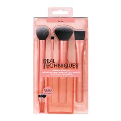 Real Techniques Flawless Base Set contains four quality makeup brushes perfect for those for wanting to create stunning makeup looks! The brushes are made with Taklon bristles, meaning they're ultra-plush, smooth, completely cruelty-free & vegan-friendly. Collection Contains: 1 x Real Techniques Contour Brush - create striking definition. 1 x Real Techniques Buffing Brush - use with powder & mineral foundation for full coverage application. 1 x Real Techniques Detailer Brush - effortlessly conce Real Techniques Contour Brush, Maquillage Goth, Real Techniques Setting Brush, Miami Summer, Liquid Foundation Brush, Real Techniques Brushes, Flawless Base, Makeup Wishlist, Makeup List