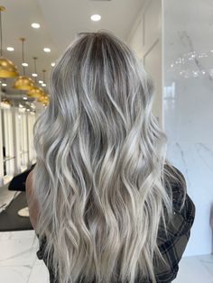 such a pretty color yall Silver Blonde With Lowlights, Silver Hair With Dimension, Silver Hair With Brown Lowlights, Ash Blonde For Fall, Ashy Root Smudge, Fall Blonde Hair Ash, Ice Ash Blonde Hair, Platinum With Dark Lowlights, Ashy Icy Blonde Hair