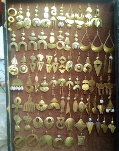 This listing comes 20 pairs of earrings as shown. Made of brass. For more earrings, follow the link. https://www.etsy.com/listing/877330893/african-unique-earrings-gift-for-her?ref=shop_home_active_8 Dhl shipping express **Happy shopping** Thank you. Unique Danglers For Festivals, Festival Plug Dangle Earrings, Unique Plug Earrings For Festivals, Brass Earrings With Unique Design For Gift, Handmade Metal Danglers, Vintage Brass Danglers, Bronze Metal Hoop Earrings, Festival Gold Metal Earrings, Gold Metal Earrings For Festivals