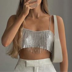 Genuine Zara New With Tag Material: 91% Aluminum, 4% Glass, 4% Brass, 1% Iron Color: Silver Ultimate Party Wear! Straight Neckline Crop Top With Thin Straps. Rhinestone Fringe Details Gives Great Movement When Dancing! Lobster Clasp & Chain Closure In Back Beige Crop Tops, Open Back Crop Top, Fringe Crop Top, Zara Bodysuit, Organza Shirt, Green Long Sleeve Shirt, Rhinestone Fringe, Zara New, Zara Crop Top