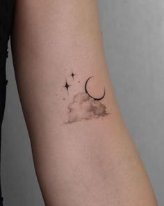 Mini Star Tattoo Moon Lightning Tattoo, Cloud And Moon Tattoo, Mini Star Tattoo, Clouds And Stars Tattoo, Star Tattoo Ideas, Cloud And Moon, Cloud Tattoo Design, Moon Star Tattoo, Sky Tattoos