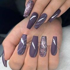 Popular Nail Colors, Purple Glitter Nails, Purple Nail Designs, Nail Design Inspiration, Makijaż Smokey Eye, Coffin Nails Long, Popular Nails, Nail Studio, Nails Coffin