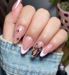 Christmas Nails Ribbon, Christmas Ribbon Nails, Bow Design Nails, Almond Nail Designs Trending Now, Brown Long Nails, Cat Eye Christmas Nails, Aesthetic French Nails, Rings Coquette, Elegant Holiday Nails