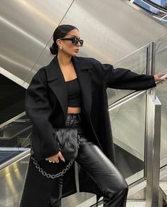 Theme For Instagram, Mode Dope, Classy Fashion Chic, Lederhosen Outfit, Lightroom Mobile, Leather Outfit, Edgy Outfits, Winter Fashion Outfits, Fashion Killa