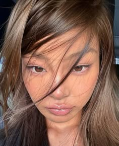 Natural Makeup Korean, Tan Skin Makeup, Tan Asian, Hair Color For Tan Skin, Makeup Korean, Tanned Makeup, Korean Ulzzang, Asian Makeup, Tan Skin