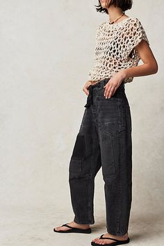 The perfect cool & contemporary addition to any denim drawer from our We The Free collection. **Fit:** Low-slung, slouchy fit with tapered silhouette **Features:** Distressed detailing throughout, paint splatter features, oversized patch pockets, contrast drawstring waist, pull-on style **Why We | We The Free Moxie Pull-On Barrel Jeans at Free People in Black, Size: 30 Night Hawk, Barrel Jeans, Top Graphic Tees, Paint Splatter, Bottom Clothes, Outfits Casuales, Skirt Top, Jean Outfits, The Professional