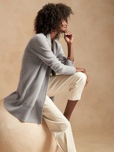 Cardigans need not be relegated to twin sets and tea time — especially when made from such sumptuously soft cashmere.  Here, our designers created a supremely soft and warm cardigan, designed for layering luxuriously through the seasons.  RELAXED FIT: Expertly cut for a loose fit.  Open front (no closure).  Front pockets.  Straight hem.  Relaxed fit.  Long sleeves.  Below-hip length.  Body length (size S): Regular 31" Sleeve length from center back: Regular 31" Model: Size XS, 5'10" (178cm).  Ha Warm Cardigan, Cardigan Long, Denim And Supply, Long Sweaters Cardigan, Cashmere Cardigan, The Seasons, Winter Fashion Outfits, Long Cardigan, Long Sweaters