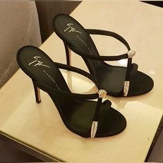 annadianaxxoo Elegant Shoes Heels, Hak Tinggi, Cute Shoes Heels, Heels Classy, Aesthetic Shoes