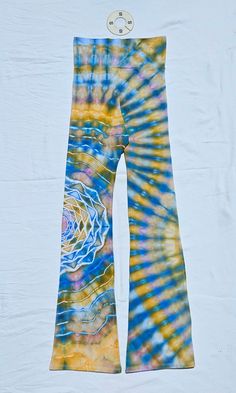 Hand tied and ice dyed yoga pants. 92% Combed Ring Spun Cotton 8% Spandex Ice Dyeing, Womens Pants, Oct 31, Outerwear Women, Mens Bottom, Yoga Pants, Dress Skirt, Womens Bottoms, Capri Pants