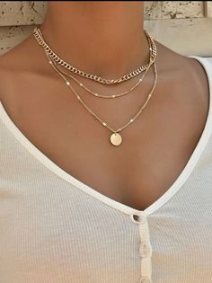 Disc Charm Layered Necklace Necklace Chain Gold Necklace | Etsy Gold Outfit, Coin Pendant Necklace, Layered Necklace Set, Jewelry Accessories Ideas, Party Summer, Jewelry Lookbook, Choker Necklaces, Layered Necklace