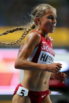 Jordan Hasay, Track Hairstyles, Track Pictures, Running Magazine, Running Photos, Female Surfers, World Athletics, Body Outfit, Brooks Running