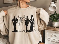 Classic Horror Sweatshirt, Halloween Costume, Addams Family Sweatshirt Addams Family Clothing, Addams Family Sweatshirt, Morticia Addams Costume, Lily Munster, Morticia Addams, Thoughtful Gifts For Her, Horror Halloween, Sweatshirt Halloween, Vintage Horror