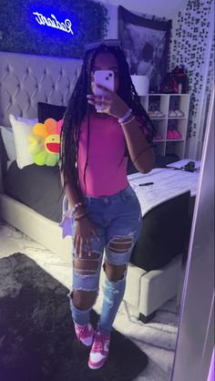 Pink Fit Black Women, How To Style Purple Leggings, Bday Outfit Ideas Teens, Cute Bape Outfits, Tiktok Baddie Outfits, Pink And Black Dunks Outfit, Pink Outfits Jeans, Outfits Ideas Shorts, Easy Fit Ideas