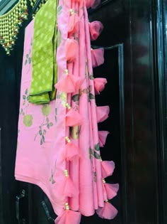 Fancy Tassels For Saree, Pink Plain Saree, Tassels For Saree, Sari Blouse Styles, Fancy Tassels, Floral Sarees