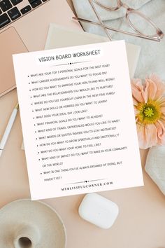 vision board ideas Dream Life Board, Cute Vision Board Ideas, Creative Vision Board Ideas, Minimalist Vision Board, Cute Vision Board, Vision Journal Ideas, Vision Board Worksheet, Dream Lifestyle Motivation, Goal Settings